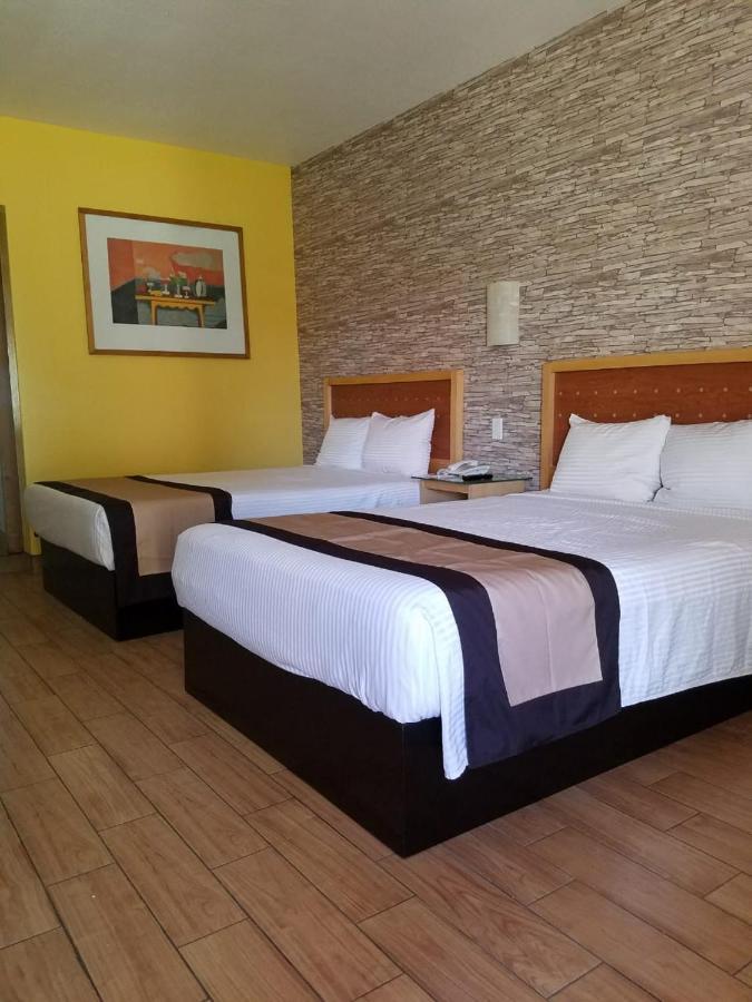 Hotel Colonial Mexicali Bagian luar foto