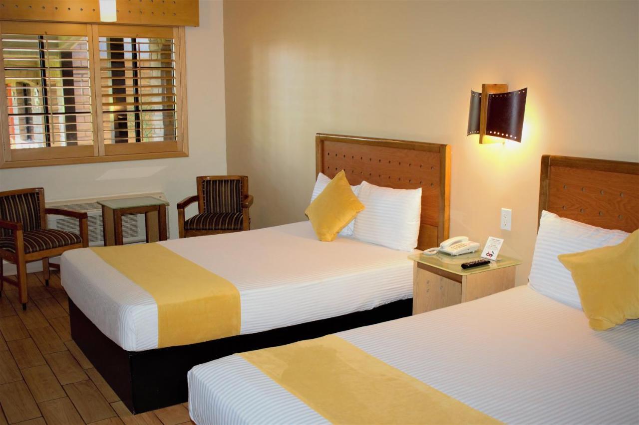 Hotel Colonial Mexicali Bagian luar foto