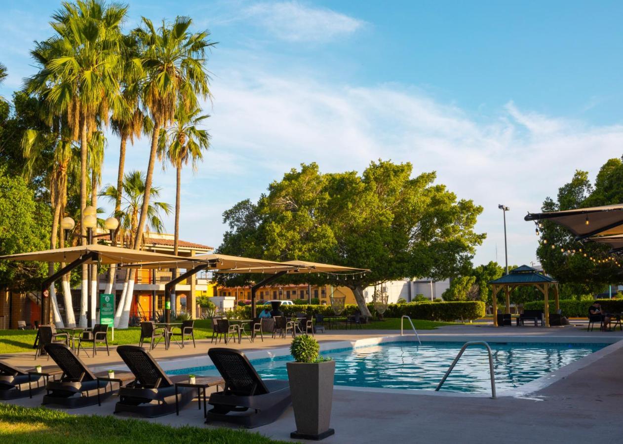 Hotel Colonial Mexicali Bagian luar foto