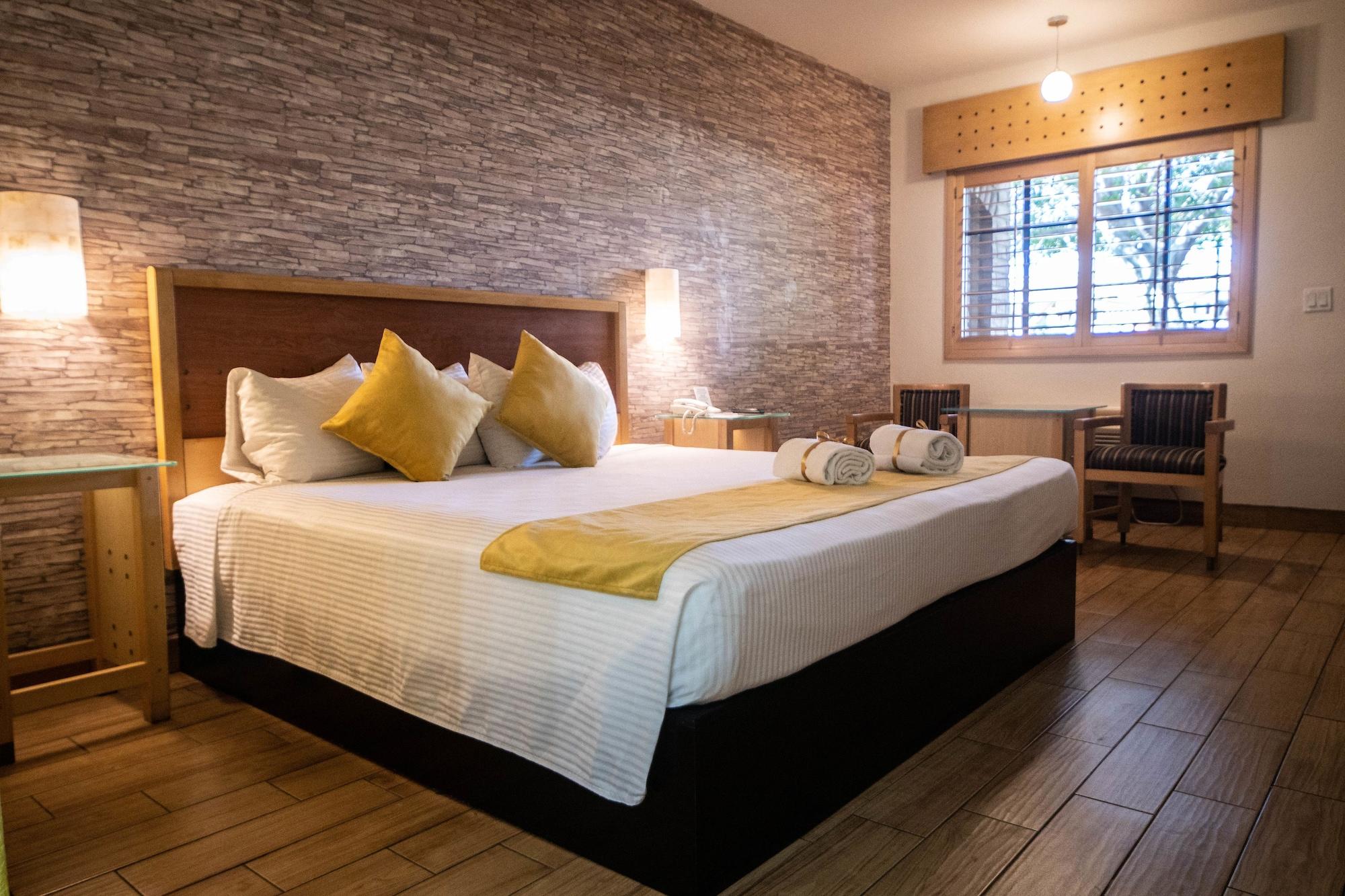 Hotel Colonial Mexicali Bagian luar foto