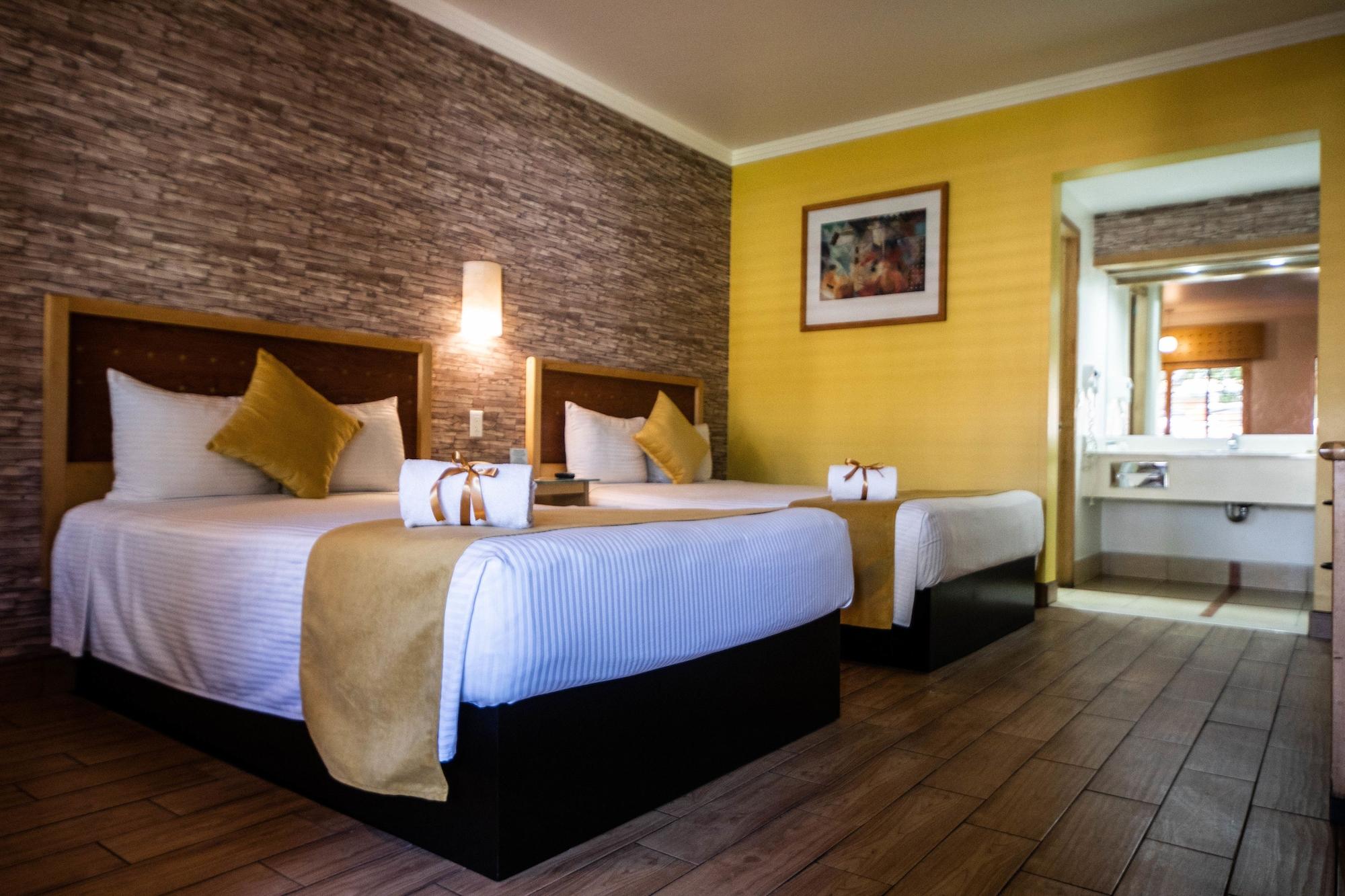 Hotel Colonial Mexicali Bagian luar foto